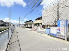 ブルーミングガーデン愛西市須依町大正　全１棟　新築一戸建て