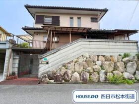 四日市市平津新町　中古一戸建て