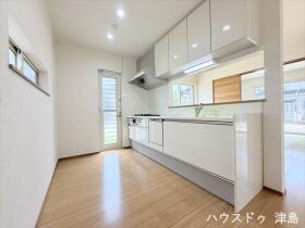 ●津島市愛宕町8丁目　中古一戸建て