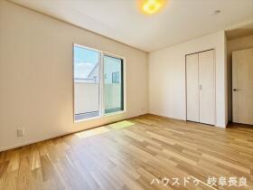 岐阜市西荘1丁目　全2棟　B棟　新築一戸建て
