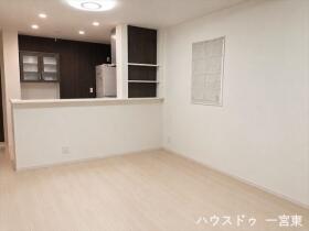 ●一宮市木曽川町三ツ法寺字村西　中古一戸建て