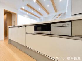●岐阜市旦島2丁目　中古一戸建て