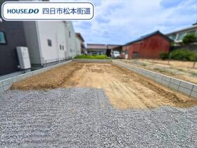リナージュネクスジー四日市市小杉町02期　全1棟　新築一戸建て
