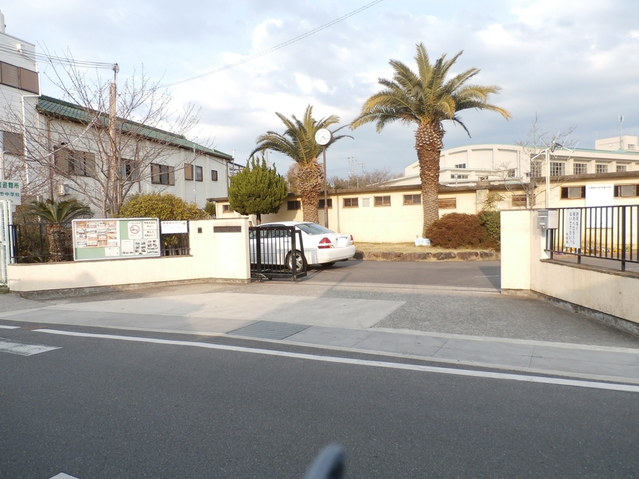 大阪府泉佐野市日根野の中古一戸建て 30万円 の不動産 住宅の物件詳細 ハウスドゥ Com Sp スマートフォンサイト