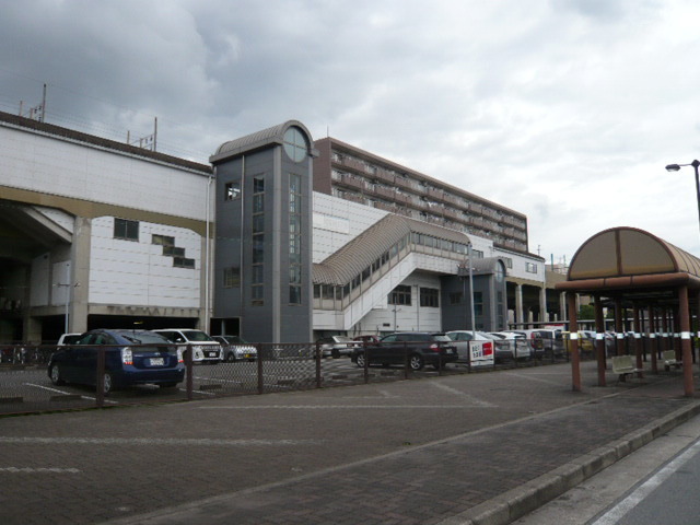 駅徒歩4分(約320m)