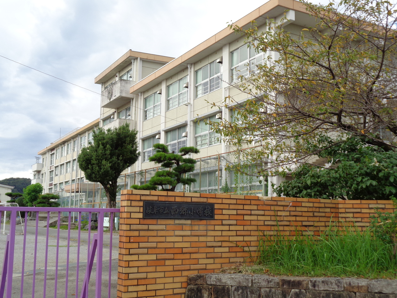 岐阜県岐阜市中西郷1丁目の中古一戸建て 1369万円 の不動産 住宅の物件詳細 ハウスドゥ Com Sp スマートフォンサイト 岐阜県岐阜市中西郷1丁目の中古一戸建て 1369万円 の不動産 住宅の物件詳細 ハウスドゥ Com Sp スマートフォンサイト
