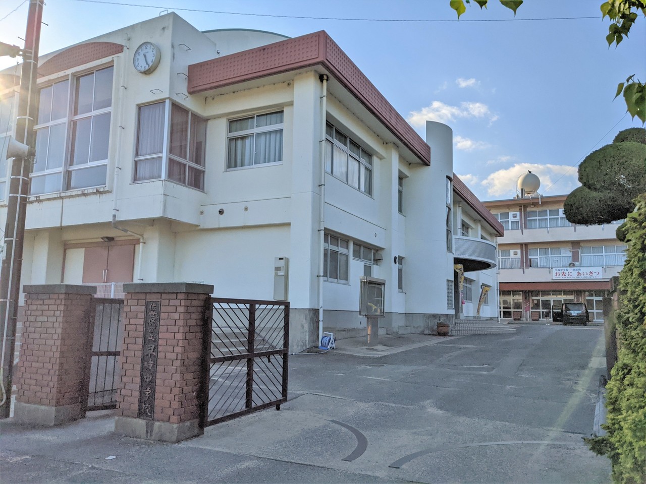 長崎県佐世保市早苗町の中古一戸建て 1500万円 の不動産 住宅の物件詳細 ハウスドゥ Com Sp スマートフォンサイト